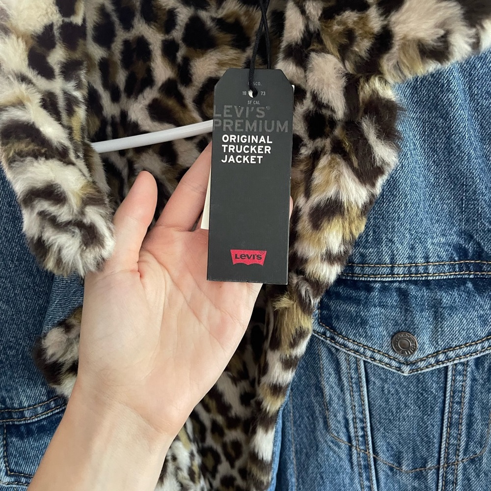 Levi’s Trucker Reversible Eco Fur Leopard/Jean Jacket